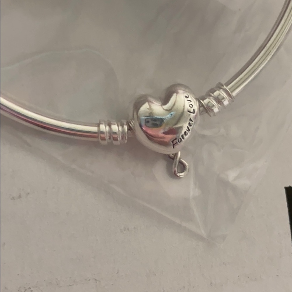 Authentic Pandora bangle - Picture 2 of 3